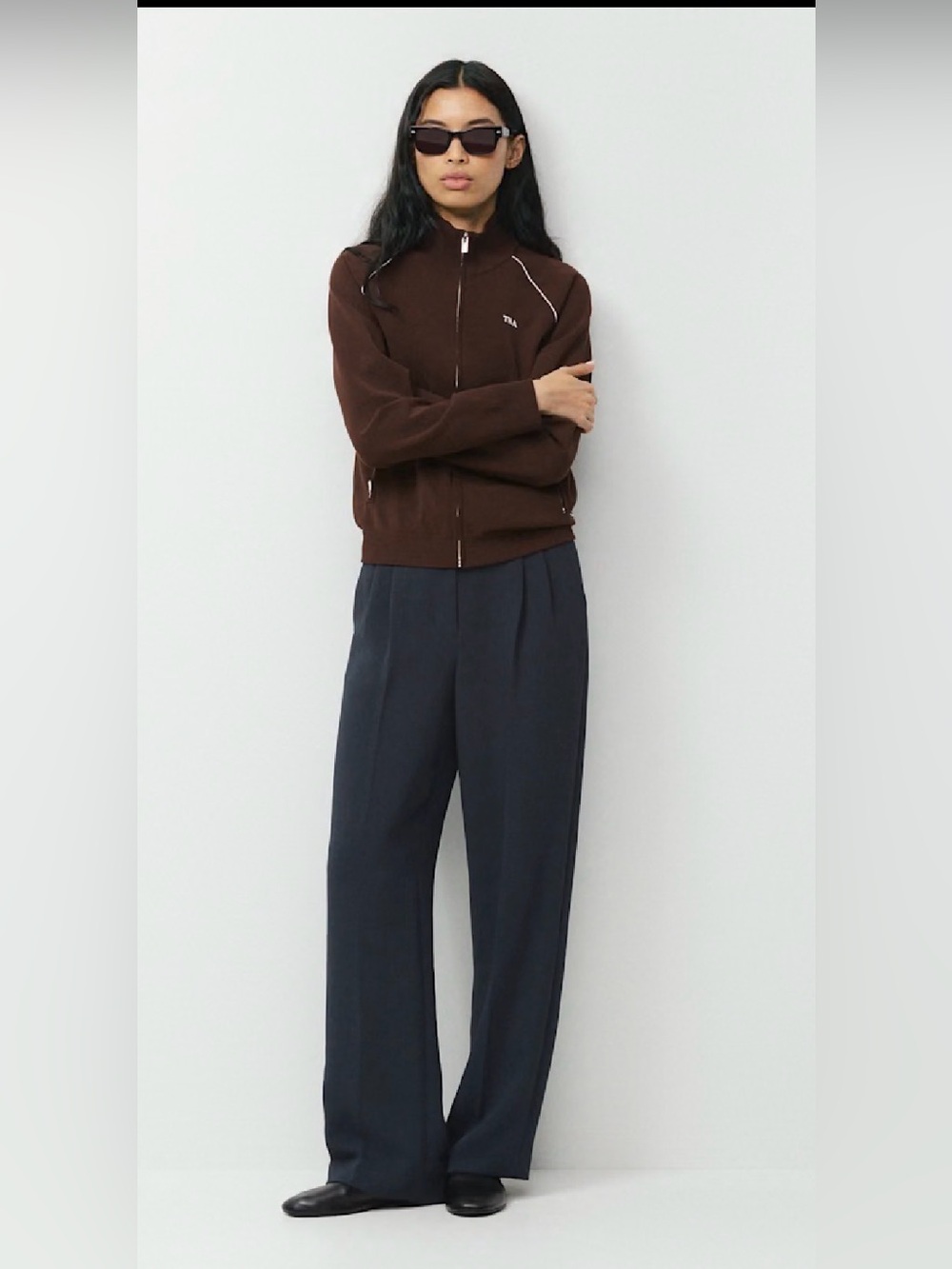 Aritzia Effortless Pant